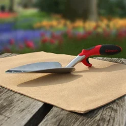 Menu Corona ErgoGrip Garden Trowel